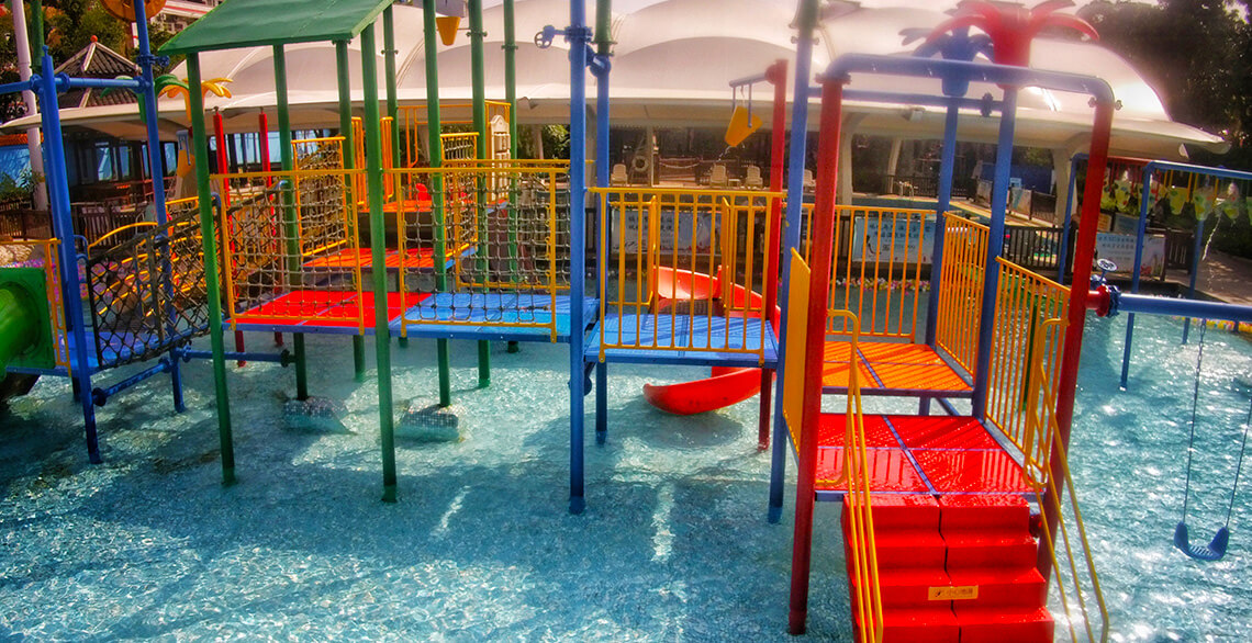 宝贝水城：包含有趣味区、滑梯、水帘等，提供给6岁以下的儿童游玩。