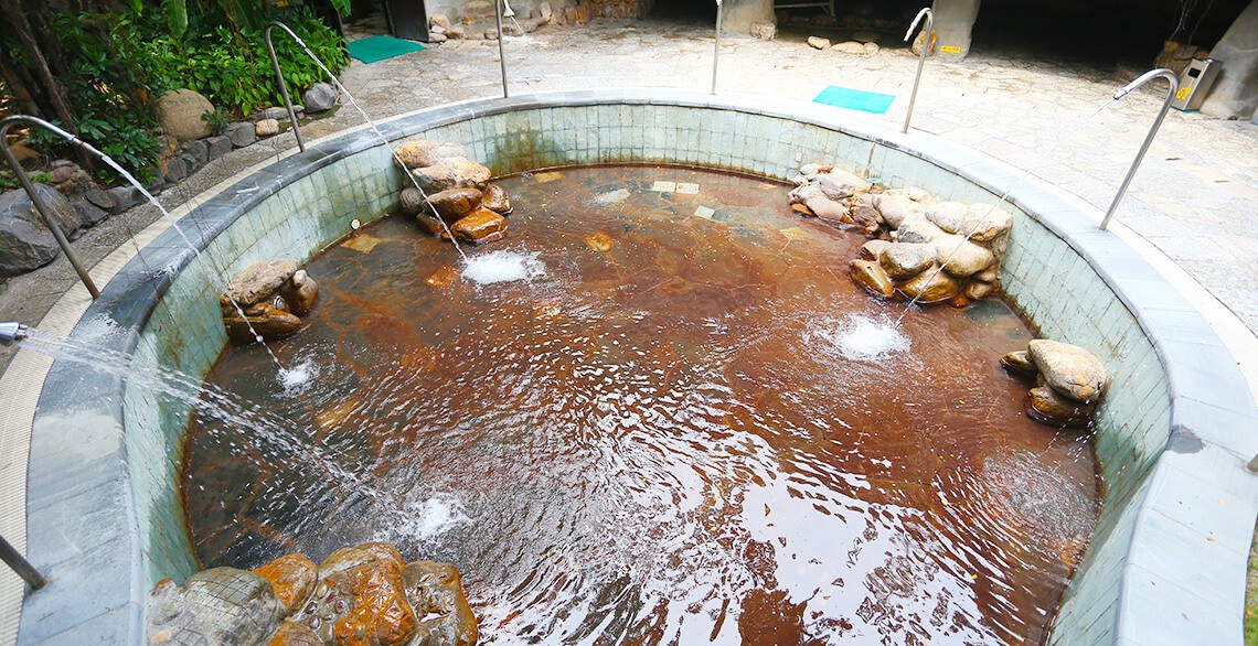 枪林弹雨