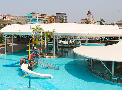 Oversized Leisure Pool Area